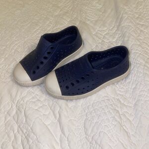Native Kids Navy shoes size C7